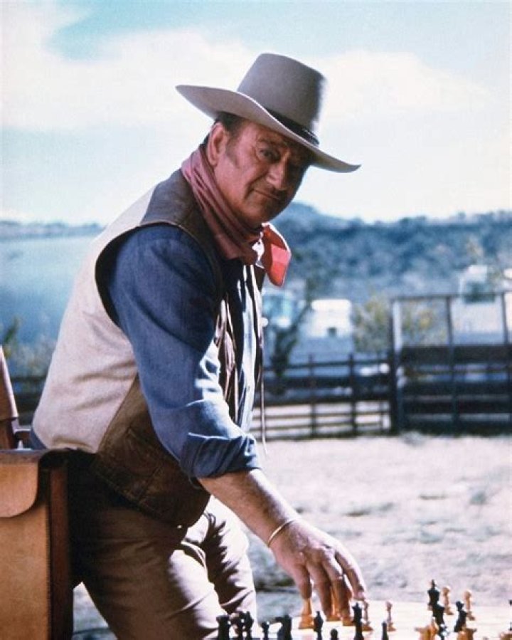 John Wayne Taille
