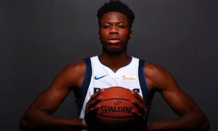 Know About Kostas Antetokounmpo; Stats, Age, Salary, Draft, Dating
