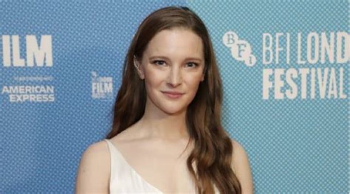 Morfydd Clark Wiki, Bio, Age, Height, Instagram, Net Wort