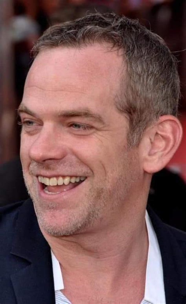 Taille Garou Chanteur